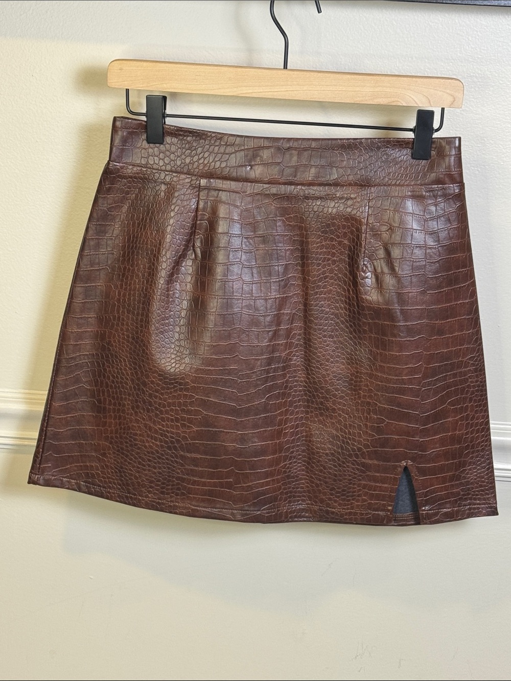 NWT Blue Rain Brown Croc Embossed Faux Leather Mini Skirt - Size Small
